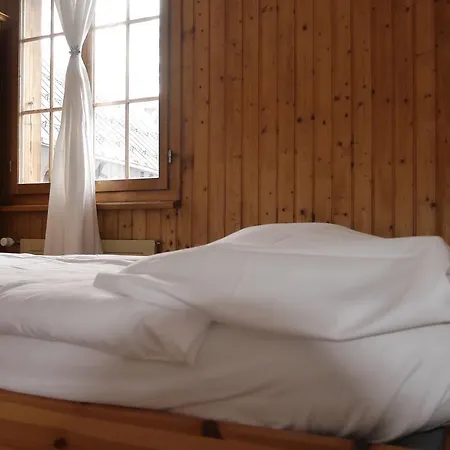 - Petit-déjeuner Le Trift Hotel