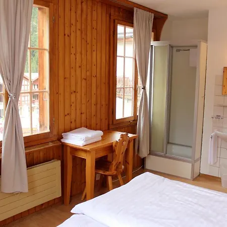 - Petit-déjeuner Le Trift 2* Zinal