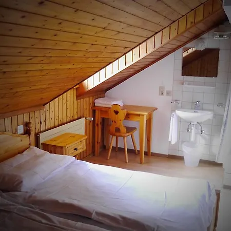 Hotel - Petit-dejeuner Le Trift 2*