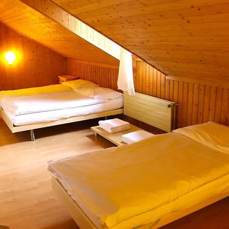 - Petit-dejeuner Le Trift Zinal