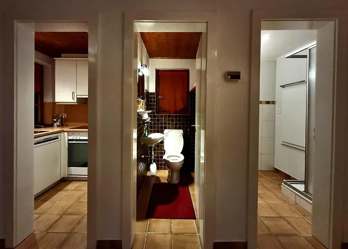 - Petit-dejeuner Le Trift Otel